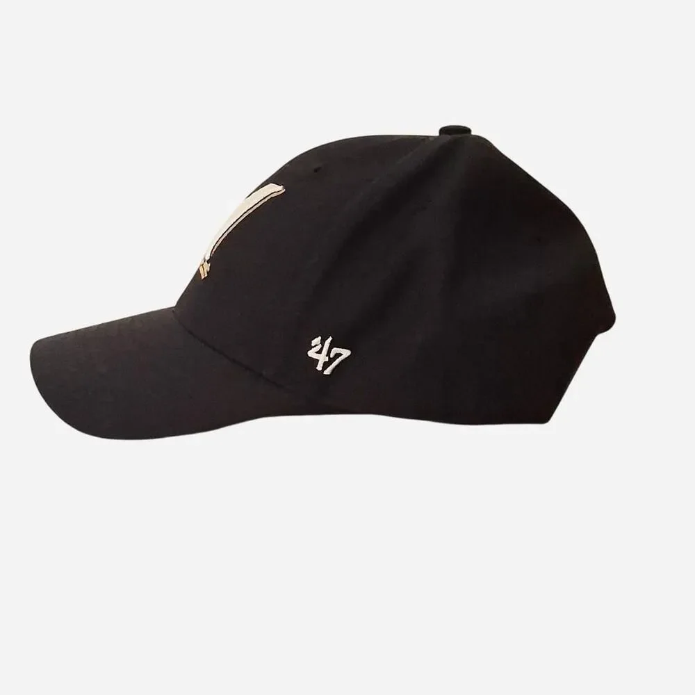 47 Men's White and Navy Hat